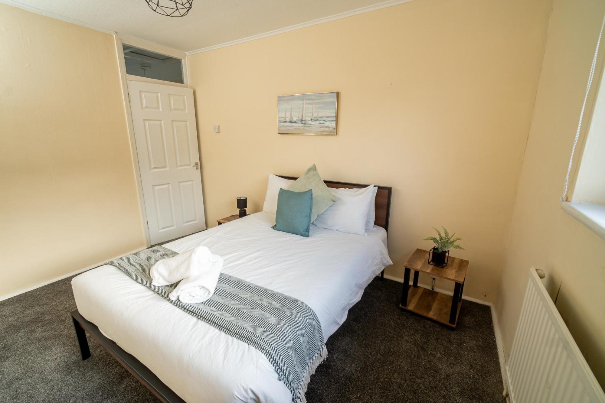 Spacious 4-bedroom With Free Parking - Ideal For Those Working In Ferienhaus Swansea